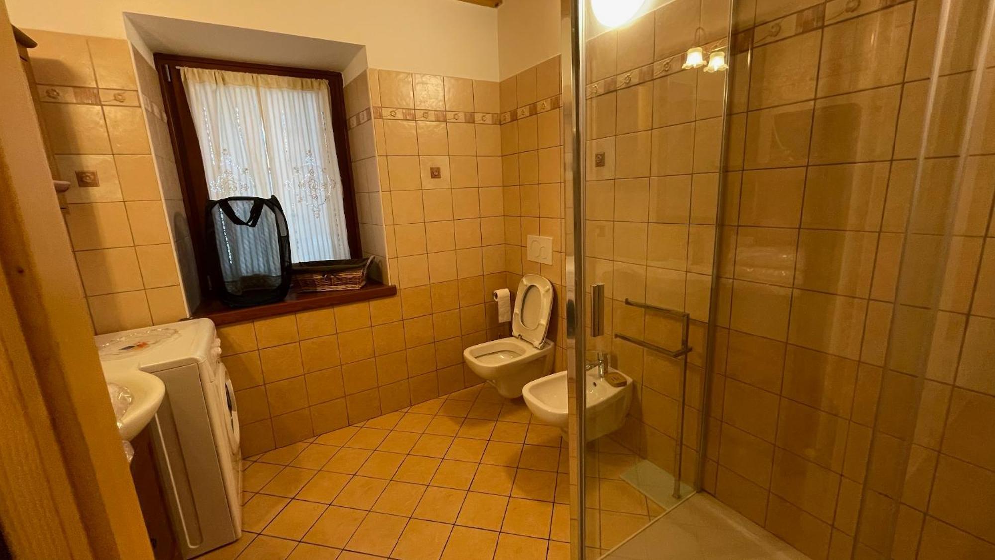 Appartamenti Bion Levico Terme Bagian luar foto